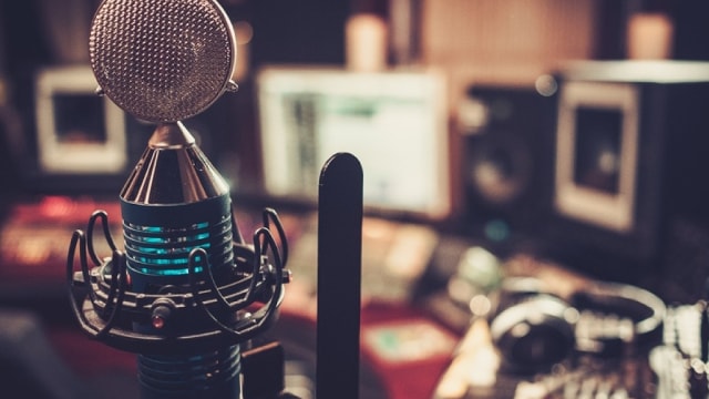 SiriusXM Stock Jumps 10% After Raising Guidance, Expanding Digital Ads, Podcasting Growth