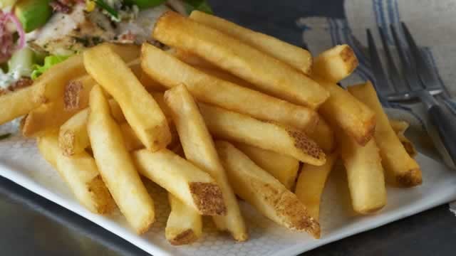 Lamb Weston Swings to Profit as Revenue Ticks Up