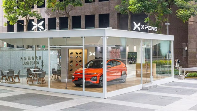 XPeng shares fall as weak outlook overshadows first quarterly profit