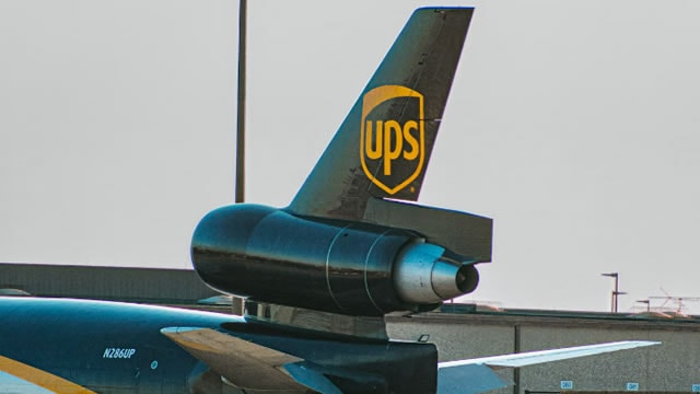 United Parcel Service Crosses Above 7% Yield Territory