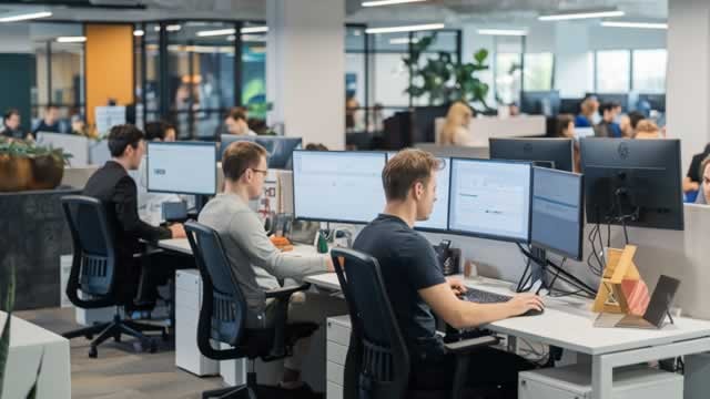 "Great" Earnings Add Muscle to PLTR, Mind Software Industry Volatility