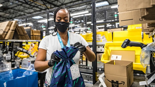 Amazon launches AI infrastructure project, to power Anthropic's Claude model