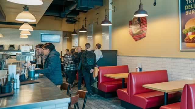 Fast-Casual Restaurants Feel the Squeeze As Customers Pinch Pennies